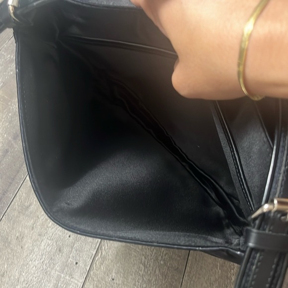 LOUIS VUITTON Giraffe CONTE DE FÉES Adjustable Crossbody. Soft satin material! - Picture 8 of 11